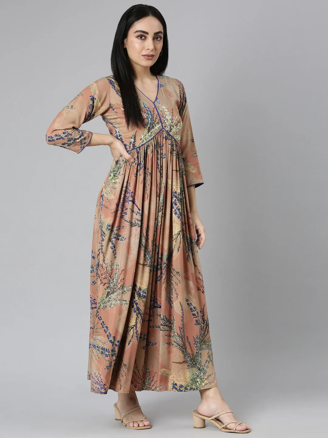 Neerus Onion Pleated Casual Maxi Dresses