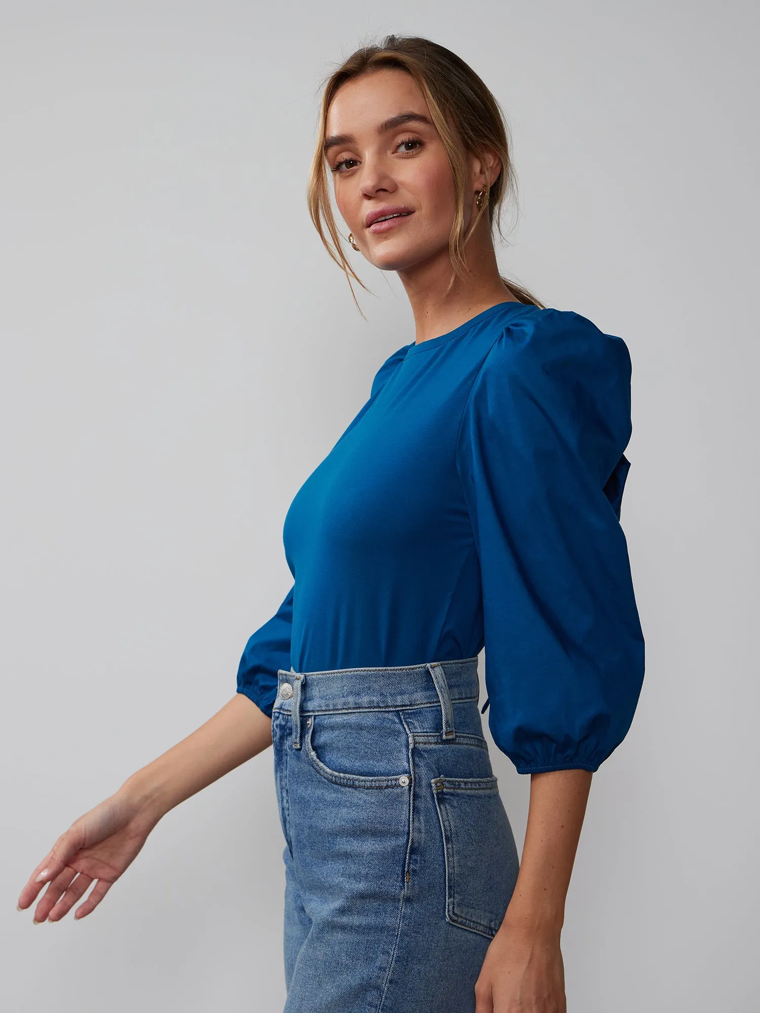 Quarter Sleeve Back Bow Top