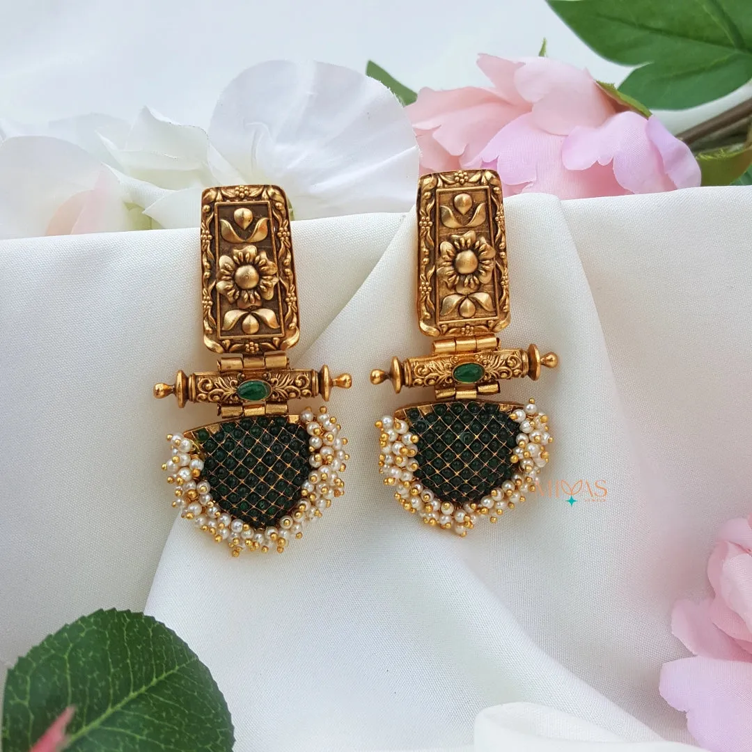 Unique Kemp stone Earring - Green